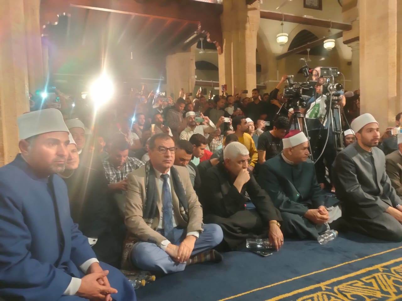 الجامع الأزهر كامل العدد في ليلة القدر