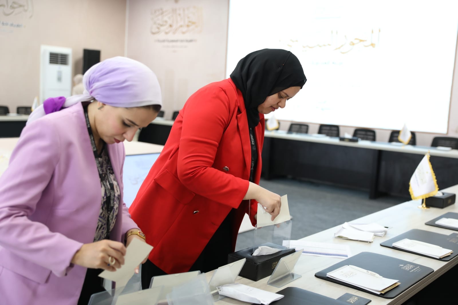 جلسات المحور السياسي بالحوار الوطني