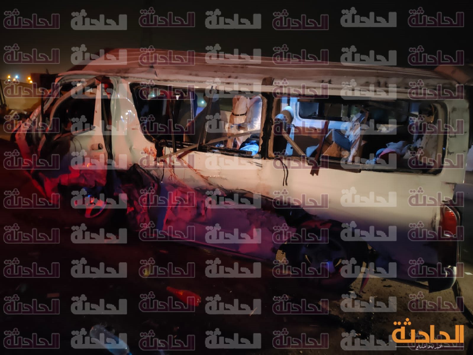 حادث انقلاب سيارة ميكروباص