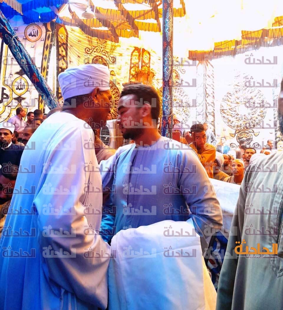 الكفن يوقف نزيف الدم