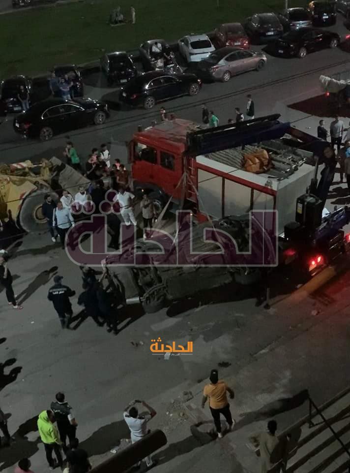 مصرع طبيب وابنته أسفل عجلات سيارة في مصر الجديدة