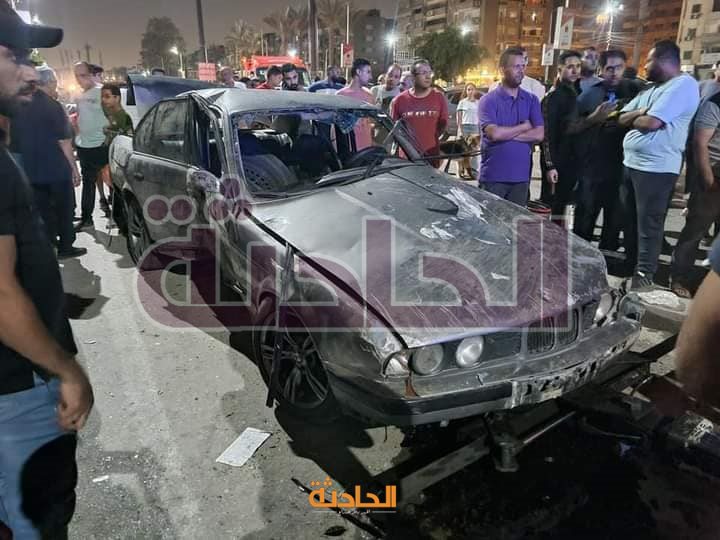 مصرع طبيب وابنته أسفل عجلات سيارة في مصر الجديدة