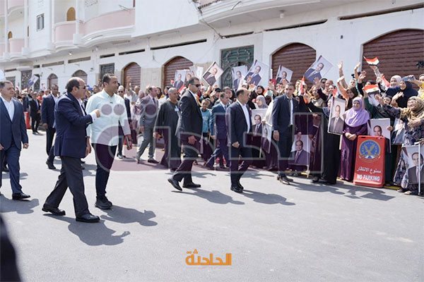 لقاء الرئيس السيسي بأهالي قرية الأبعادية