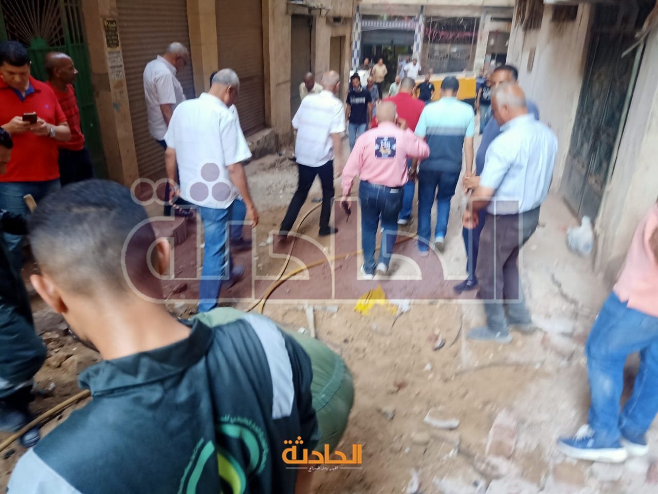 انهيار عقار مكون من 5 طوابق في وسط الإسكندرية واخلاء 3 مباني مجاورة