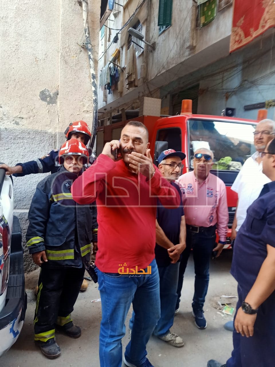 انهيار عقار مكون من 5 طوابق في وسط الإسكندرية واخلاء 3 مباني مجاورة