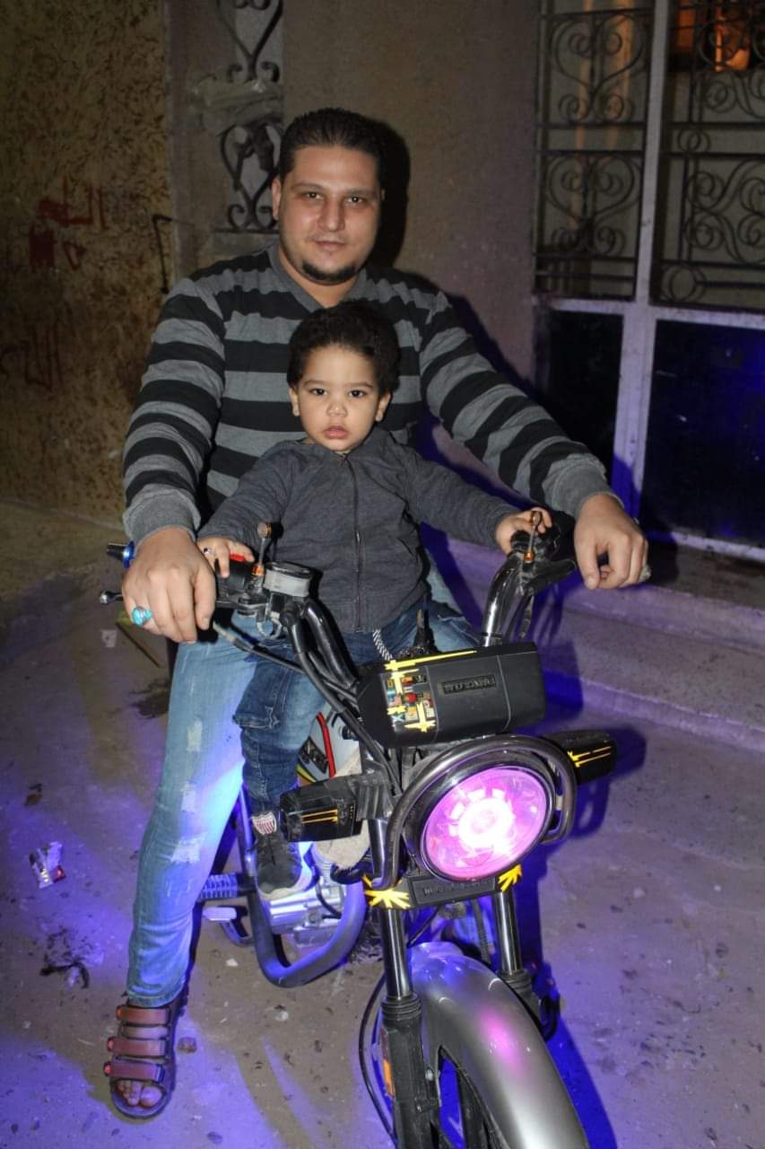 النقاش ضحية غدر صديقه بالمرج