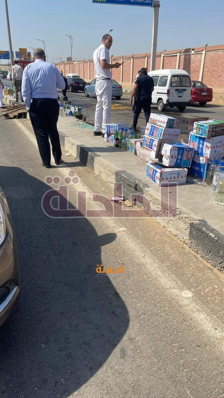 مصرع سائق وإصابة آخر في تصادم سيارتين بمحور المشير طنطاوي