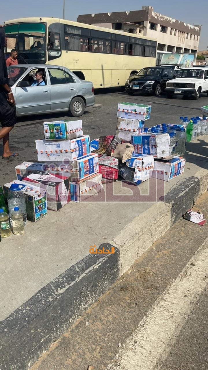 مصرع سائق وإصابة آخر في تصادم سيارتين بمحور المشير طنطاوي
