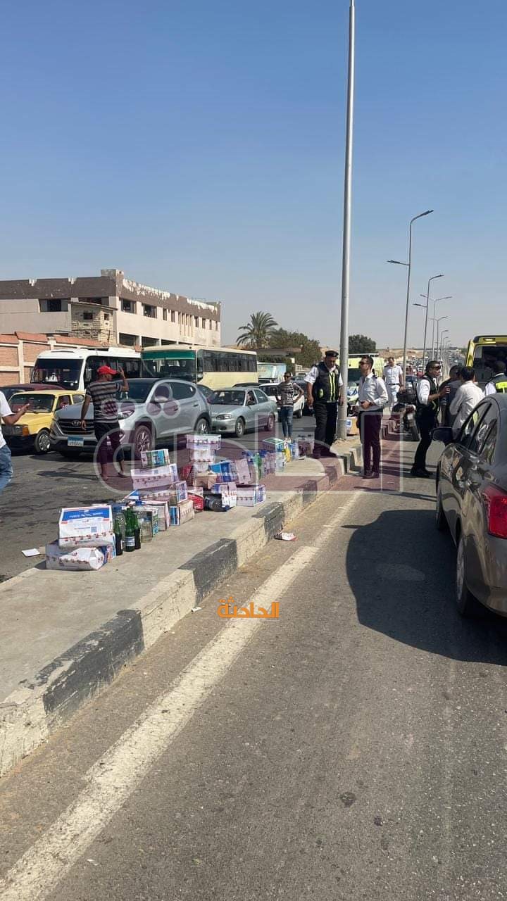 مصرع سائق وإصابة آخر في تصادم سيارتين بمحور المشير طنطاوي