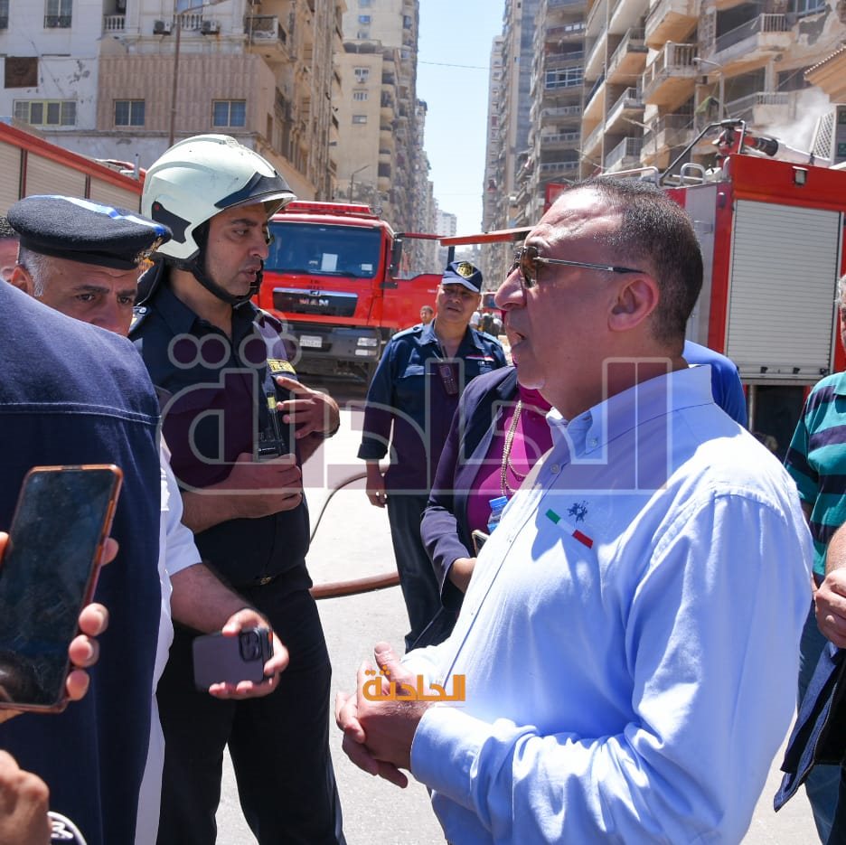 إصابة 4 أشخاص في انهيار عقار الإسكندرية والبحث عن آخرين مفقودين