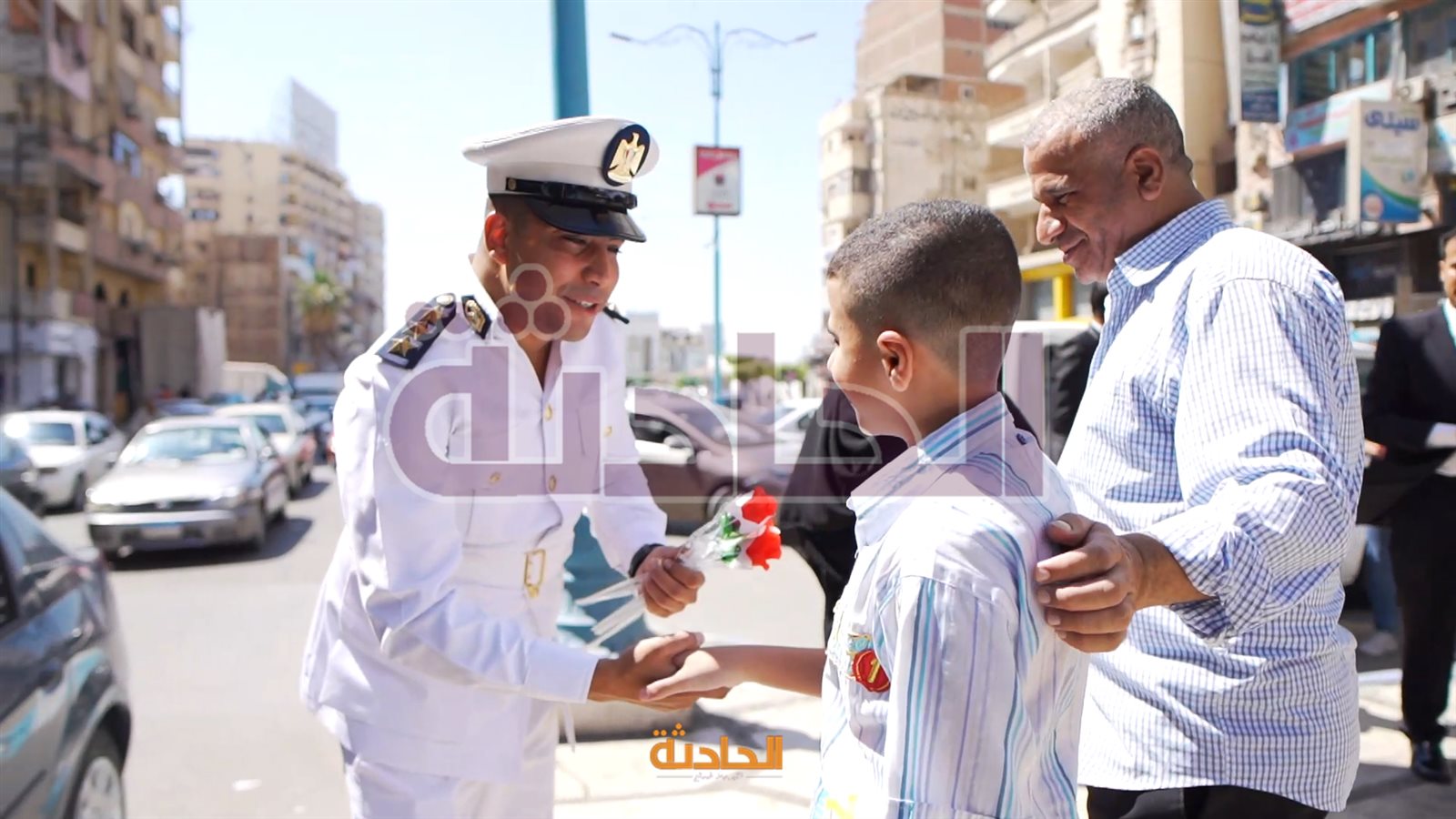 الداخلية تشارك المواطنين الاحتفال بعيد الأضحى