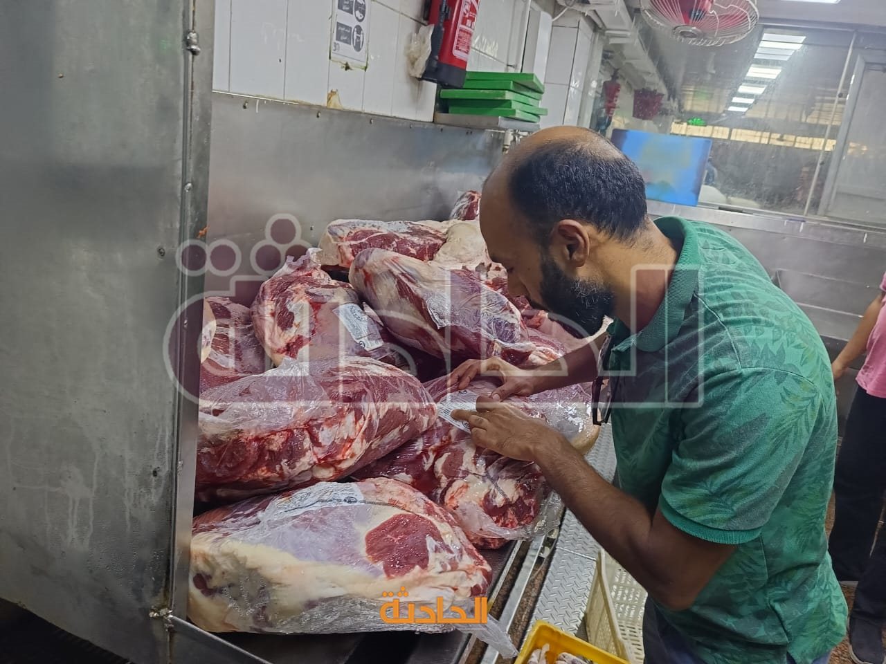 ضبط 2.1 طن دواجن ولحوم فاسدة في فيصل والعجوزة والدقى