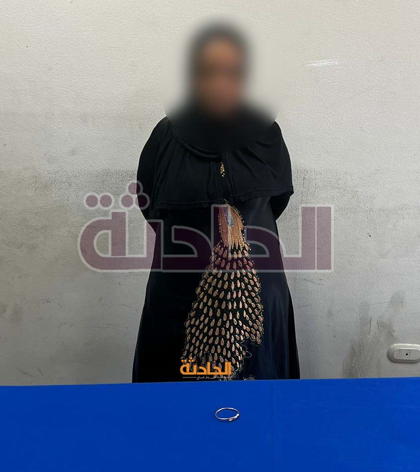 ضبط سيدة أثناء محاولتها سرقة حلق طفلة من داخل مسجد بالجمالية