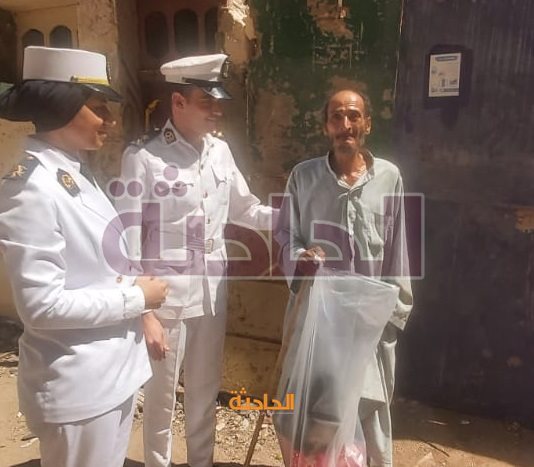 الداخلية توجه قافلة إنسانية وطبية للمناطق الأكثر احتاجا بالإسكندرية