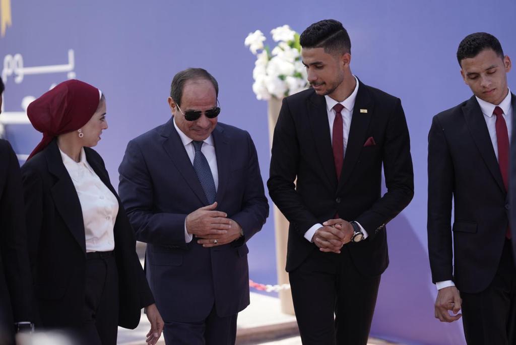 السيسي يلتقي عددا من رؤساء وممثلي اتحادات الطلاب