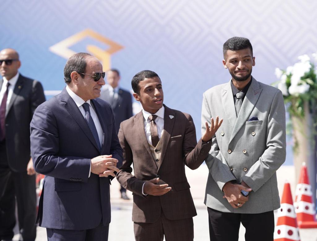 السيسي يلتقي عددا من رؤساء وممثلي اتحادات الطلاب