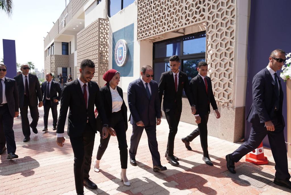 السيسي يلتقي عددا من رؤساء وممثلي اتحادات الطلاب