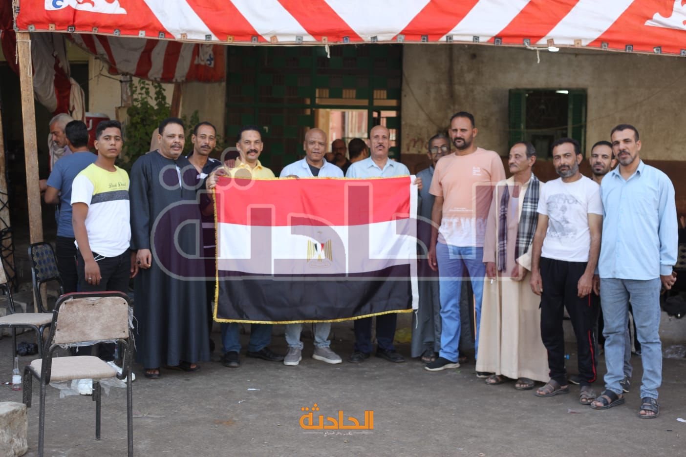 توافد المواطنين على مكاتب الشهر العقاري لعمل توكيلات تأييد لمرشحي الرئاسة