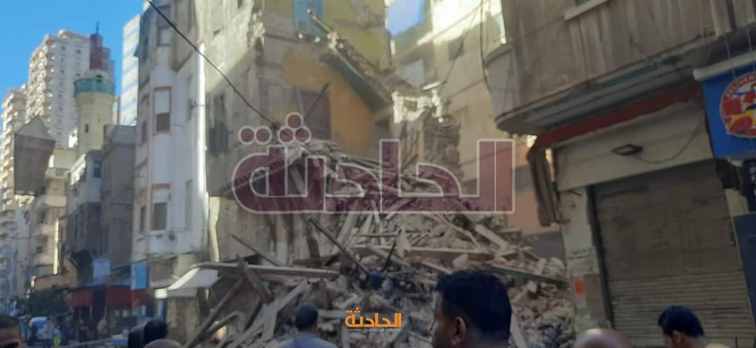 انهيار أجزاء من عقار في حي الجمرك بالإسكندرية
