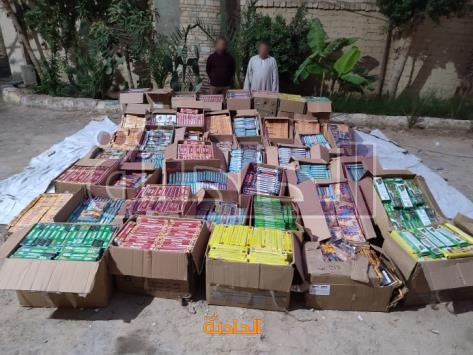 ضبط 3 أشخاص لقيامهم بتصنيع الألعاب النارية بالفيوم