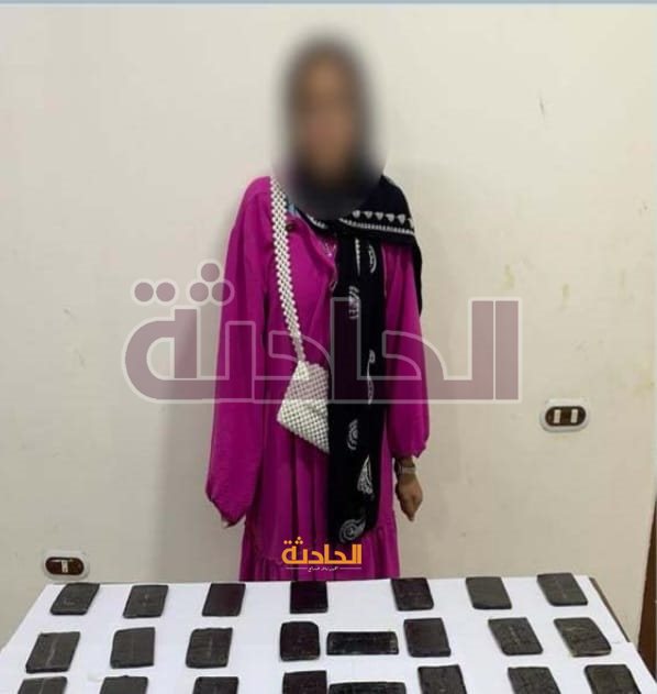 ضبط فتاتين بحوزتهما 5 كيلو حشيش بالعريش 