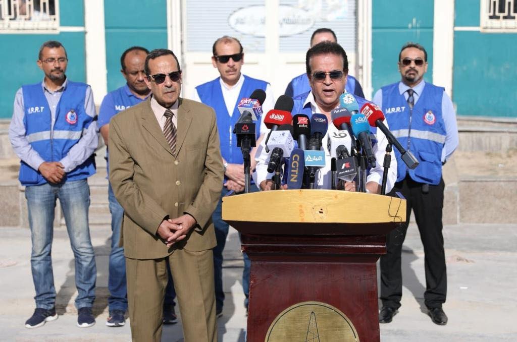 وزير الصحة والسكان خلال المؤتمر الصحفي