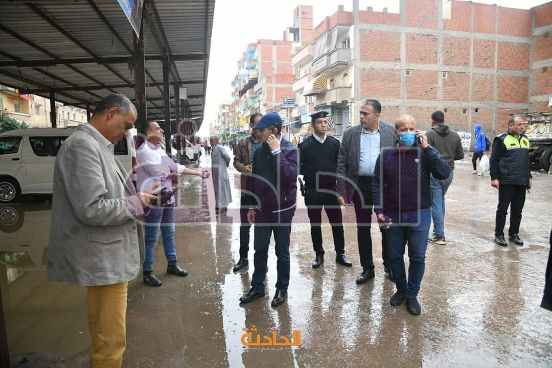 جهود الوحدات المحلية لرفع مياه الأمطار ببسيون