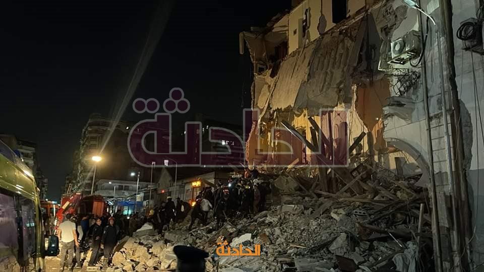 انهيار عقار بجانب مدرسة سانت ماري في بورسعيد