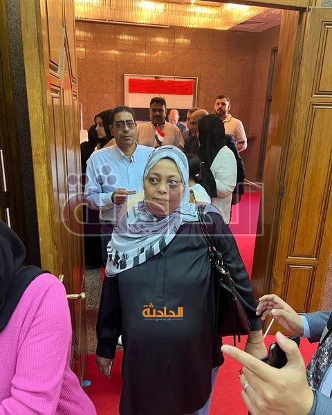 المصريون في الإمارات يتوافدون على مقر السفارة والقنصلية للتصويت