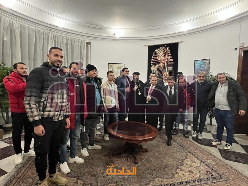 توافد الناخبين على سفارة مصر في رومانيا للمشاركة بالانتخابات