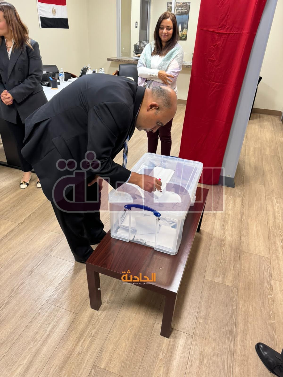 إقبال كثيف من المصريين بالخارج يدلون بأصواتهم في الانتخابات بالخارج