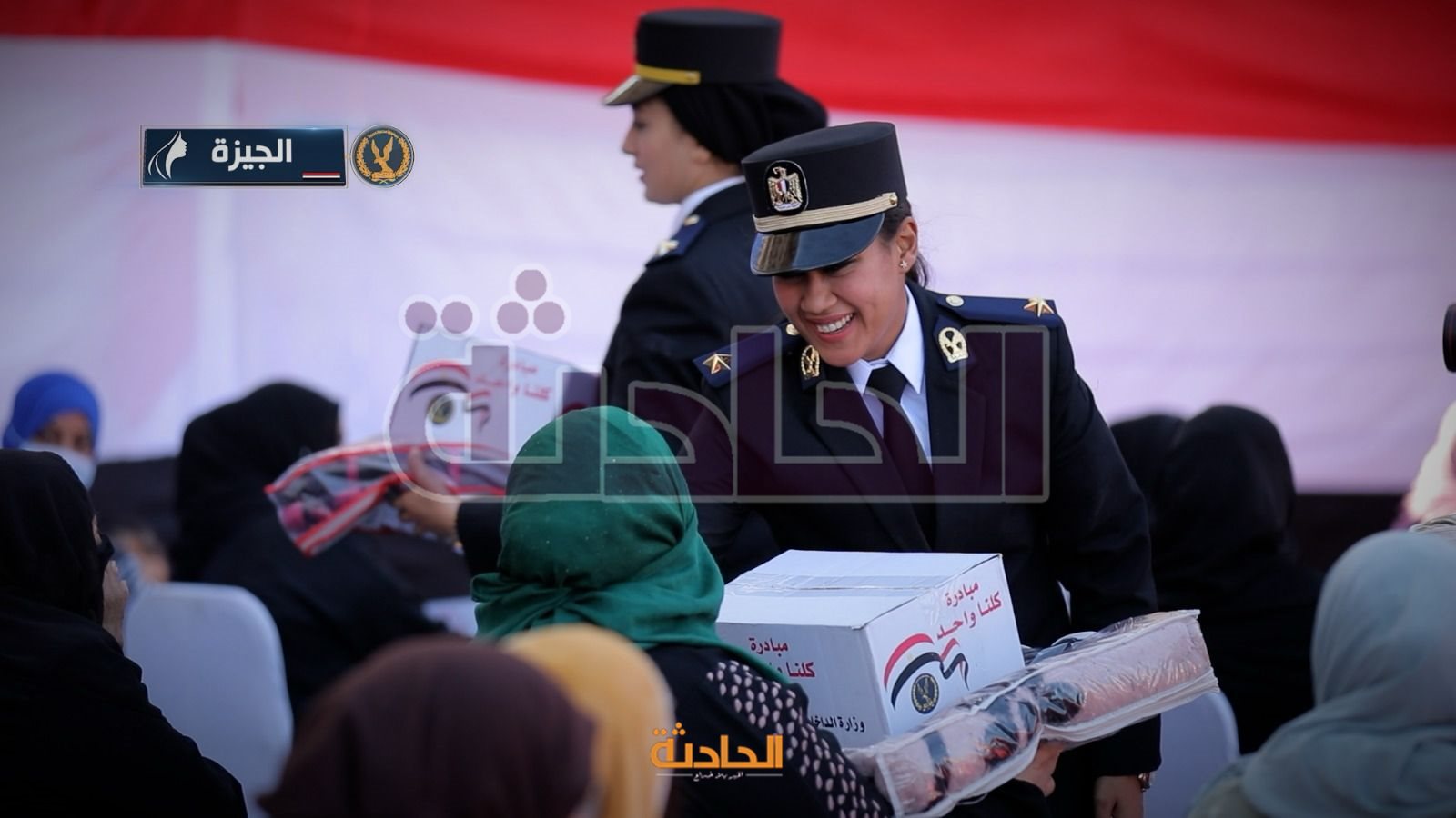 الداخلية: توزيع مساعدات عينية على المرأة المعيلة بالمحافظات