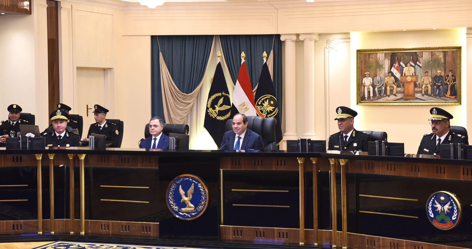 الرئيس السيسي يشهد كشف الهيئة للمتقدمين لكلية الشرطة