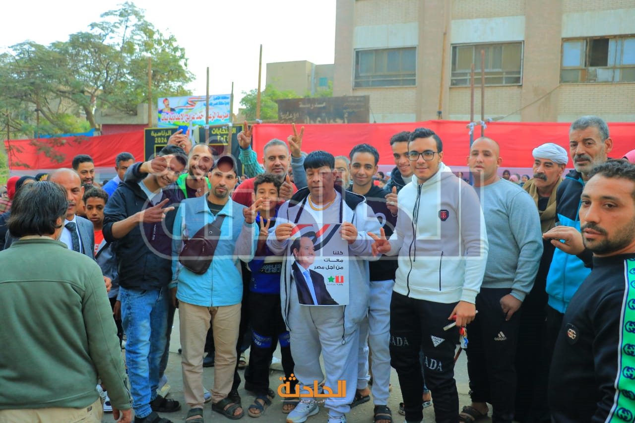 عبد الباسط حمود يدلى بصوته في الانتخابات الرئاسية