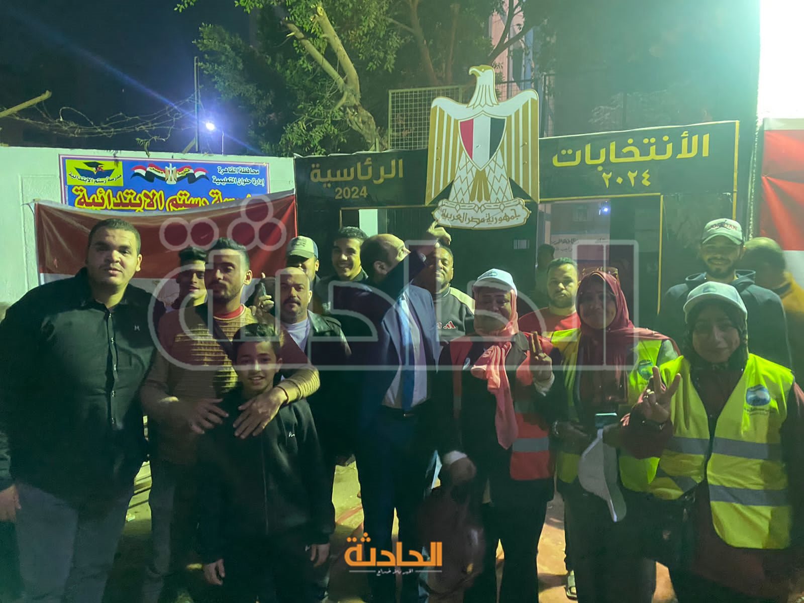 زحام من المواطنين أمام لجان الانتخابات الرئاسية في حلوان