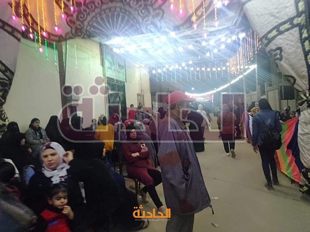 استمرار الإقبال على اللجان الانتخابية قبل دقائق من الغلق
