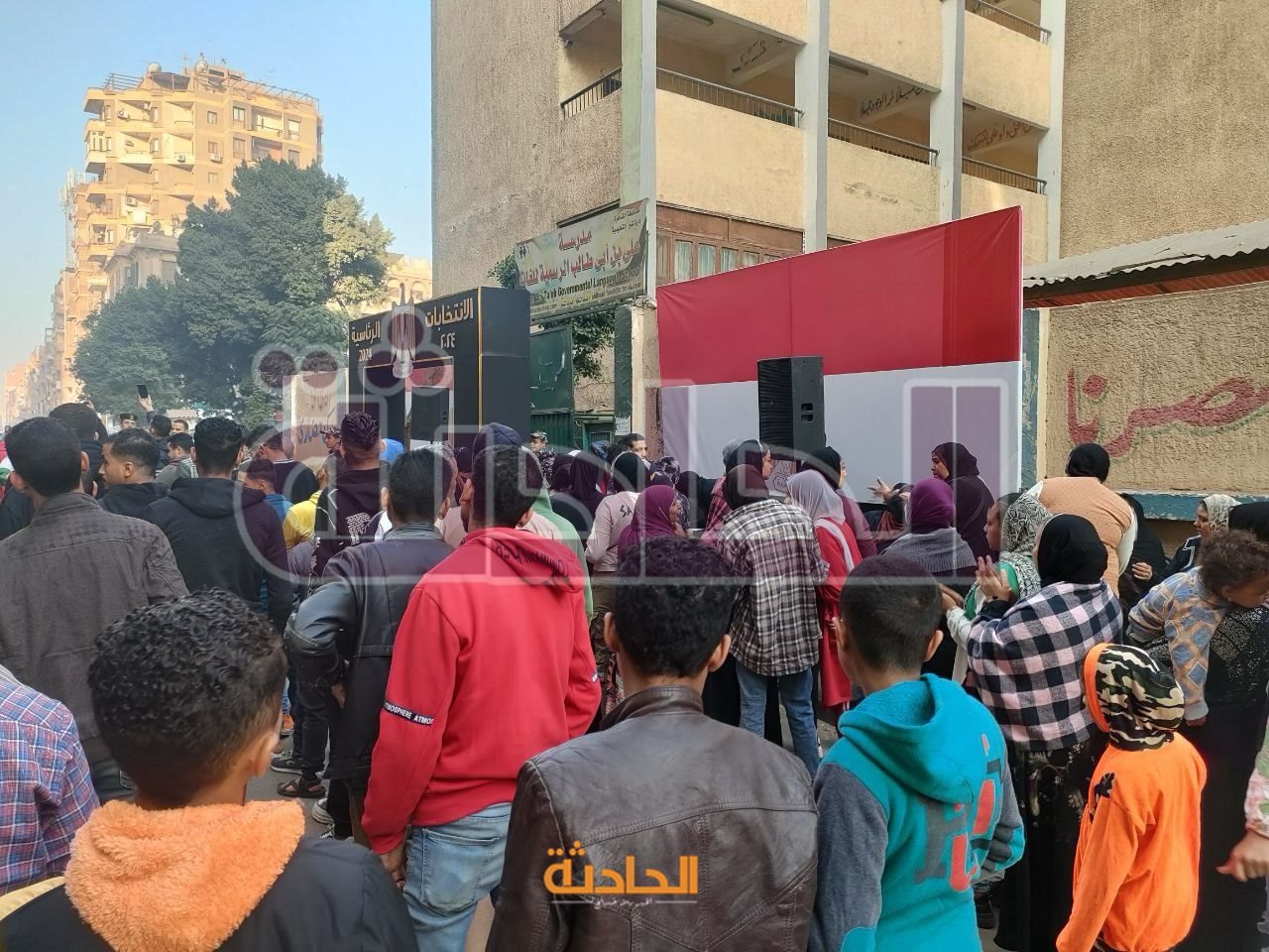 حضور لافت للمواطنين أمام المقار الانتخابية بمدينة نصر والساحل