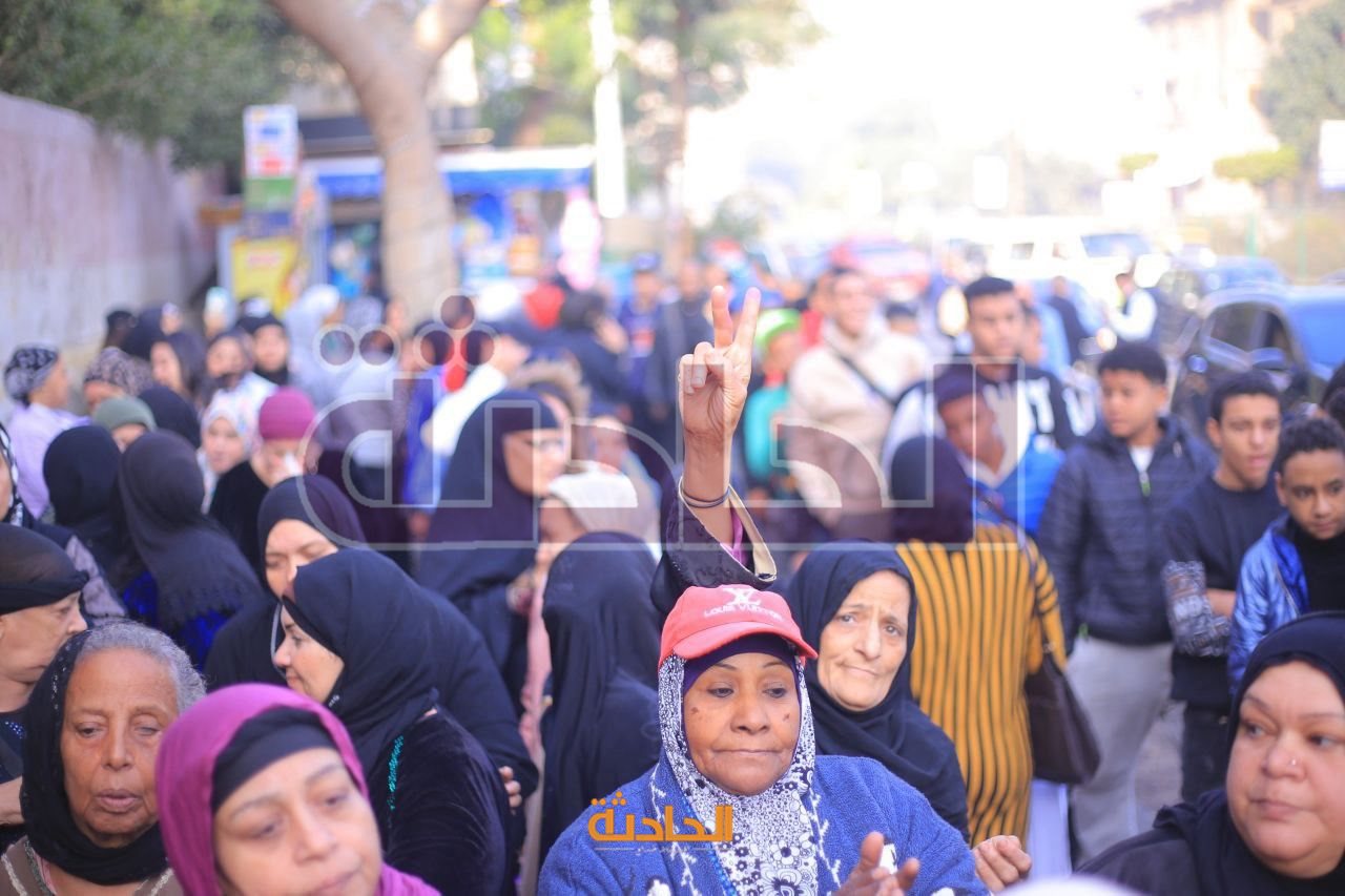 حضور لافت للمواطنين أمام المقار الانتخابية بمدينة نصر والساحل
