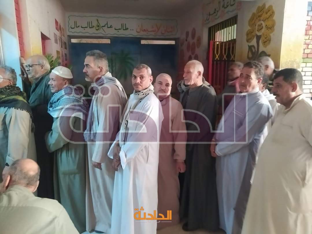 تزاحم المواطنين بالغربية أمام اللجان الانتخابية للإدلاء بأصواتهم