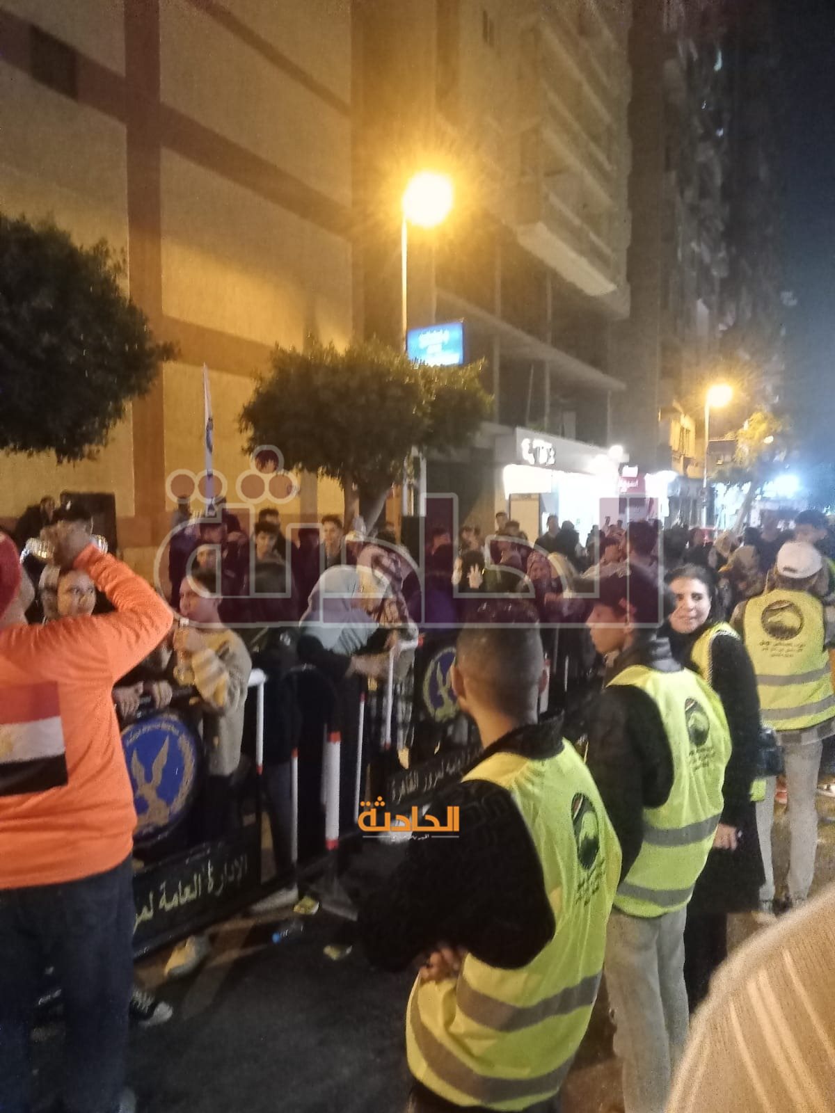 جموع غفيرة من المواطنين في الخصوص والخانكة أمام المقار الانتخابية