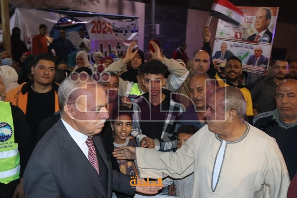 جموع غفيرة من المواطنين في الخصوص والخانكة أمام المقار الانتخابية