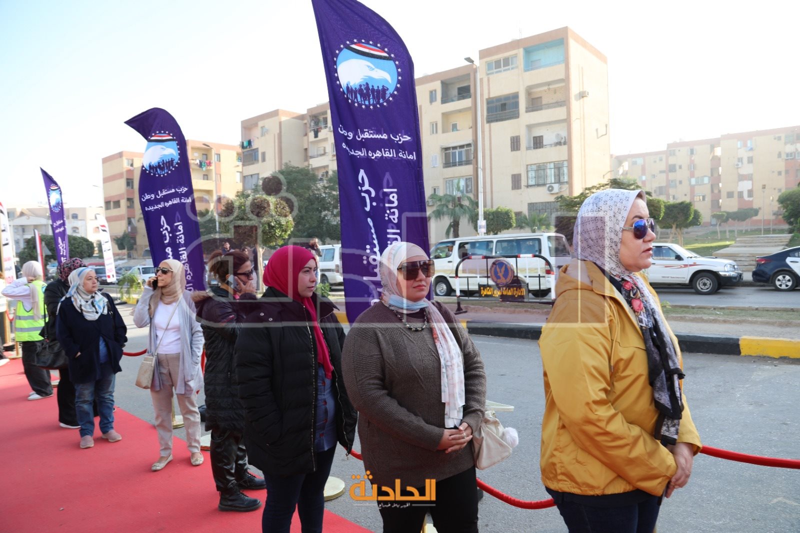 تزاحم المواطنين أمام المقار الانتخابية