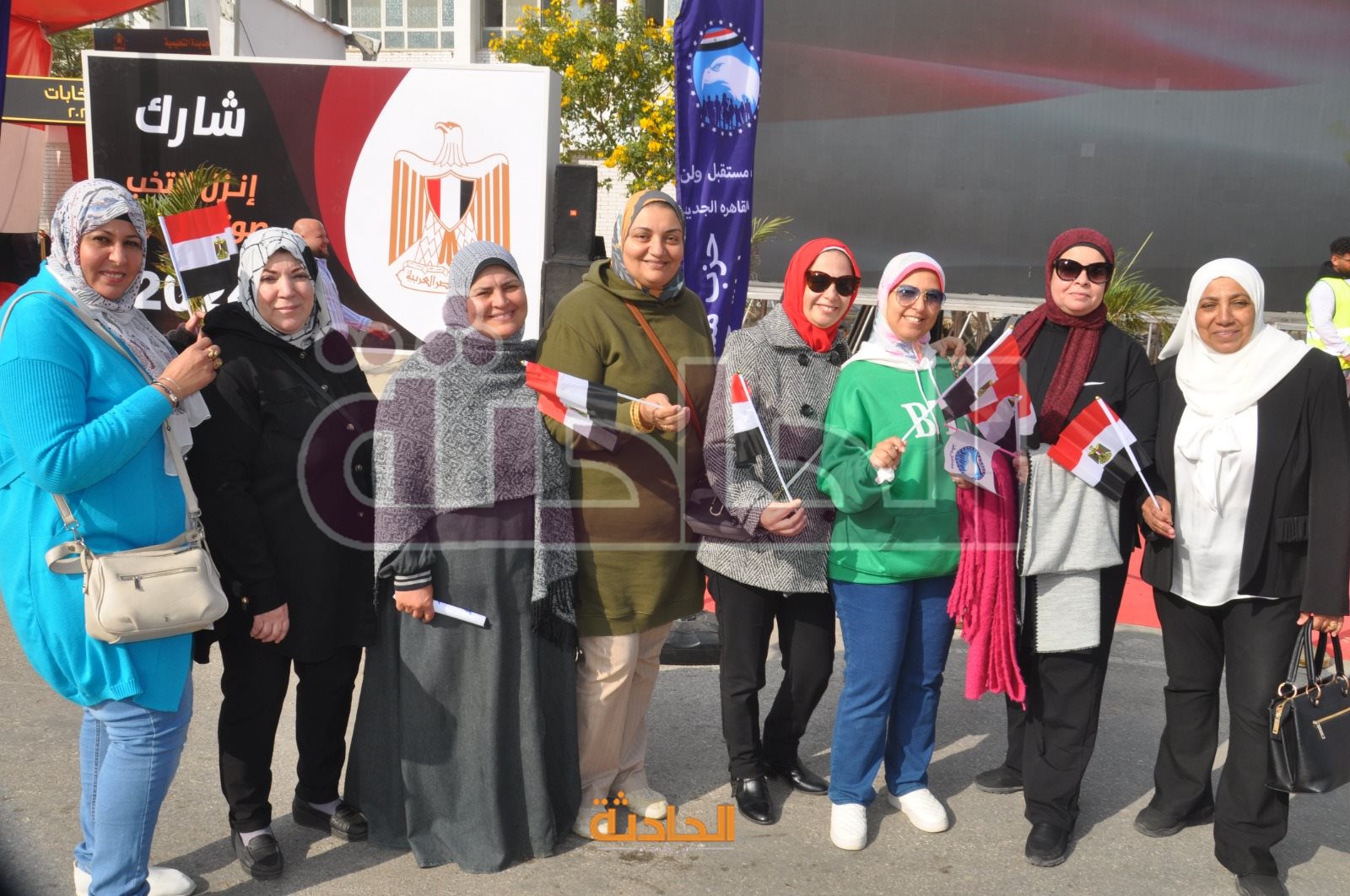 الفنان مجدي بدر يدلي بصوته في بانتخابات الرئاسة بالتجمع الخامس