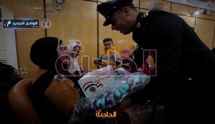 الداخلية توزع كراتين وبطاطين مساعدات على السيدات الأكثر احتياجًا