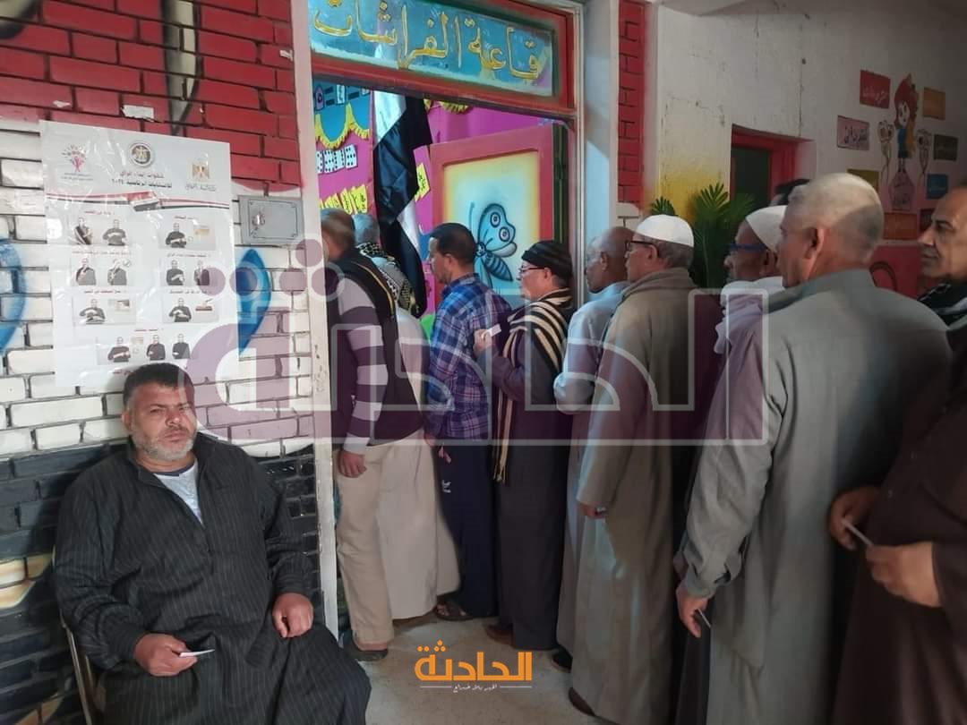 تزاحم المواطنين بالغربية أمام اللجان الانتخابية للإدلاء بأصواتهم