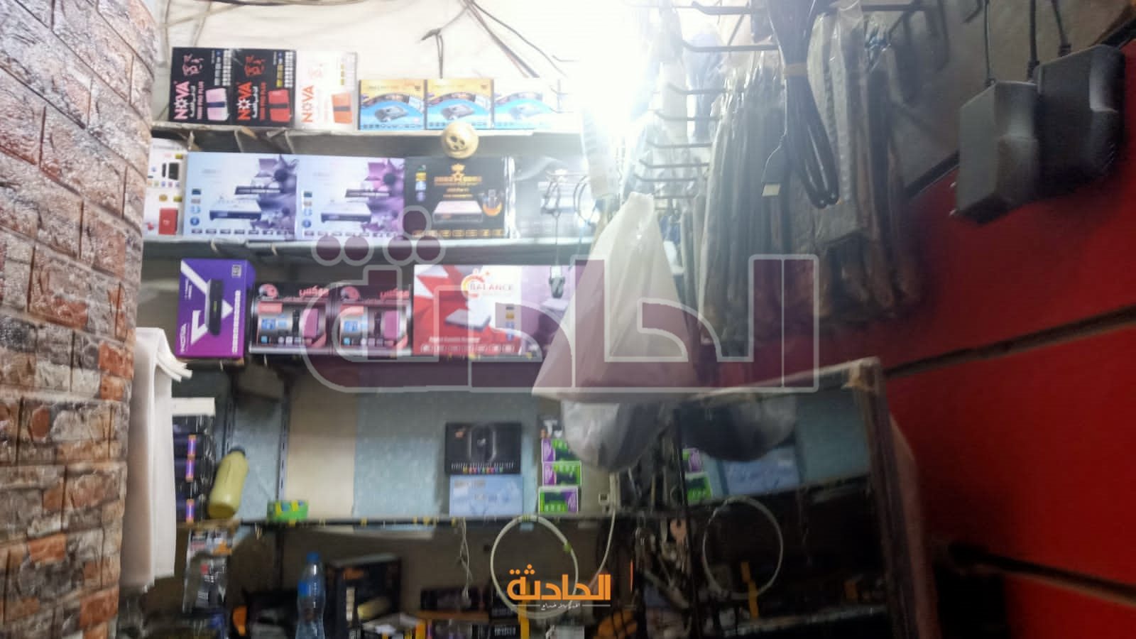 محطات بث تليفزيوني ومحال بيع أجهزة فك الشفرات