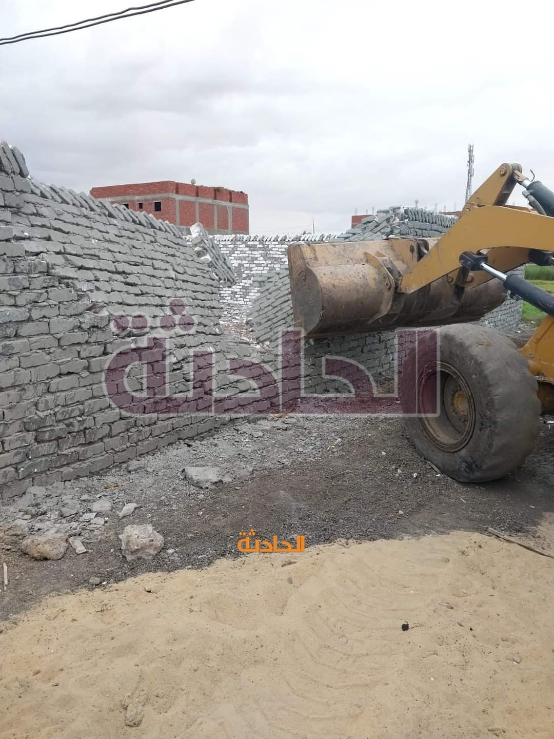 إزالة حالات تعد بالبناء المخالف على الأرضي الزراعية بالمنيا