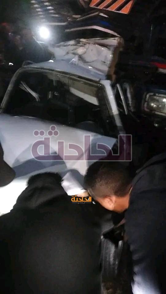 سائق النقل يصطدم بالسيارات ويتسبب في سقوط الضحايا
