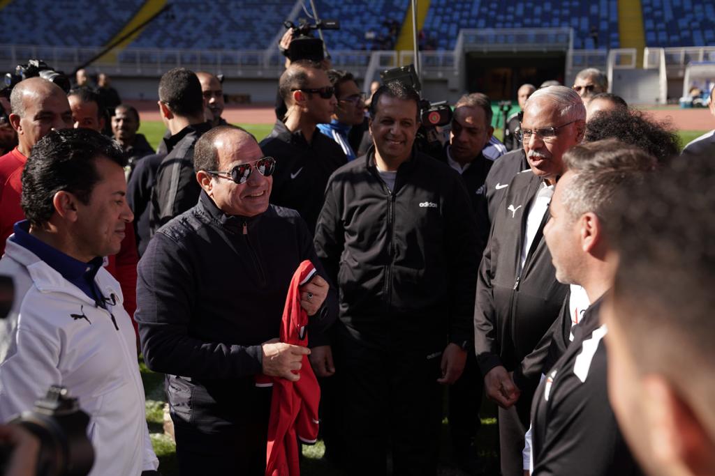 الرئيس السيسي يزو المنتخب الوطني بالمدينة الألعاب الأولمبية