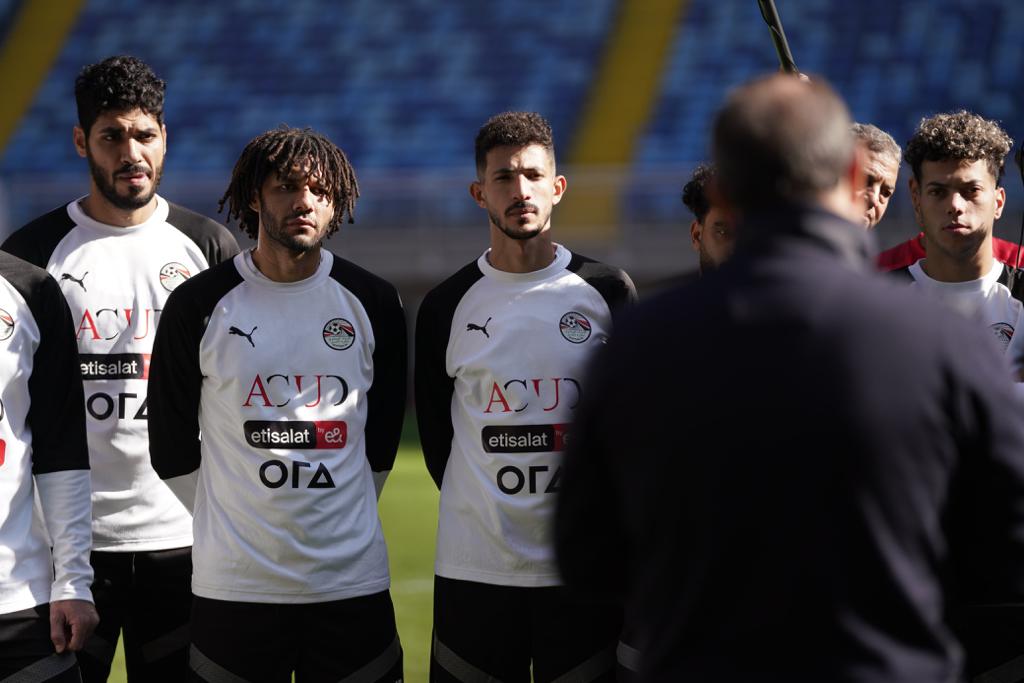 الرئيس السيسي يزو المنتخب الوطني بالمدينة الألعاب الأولمبية